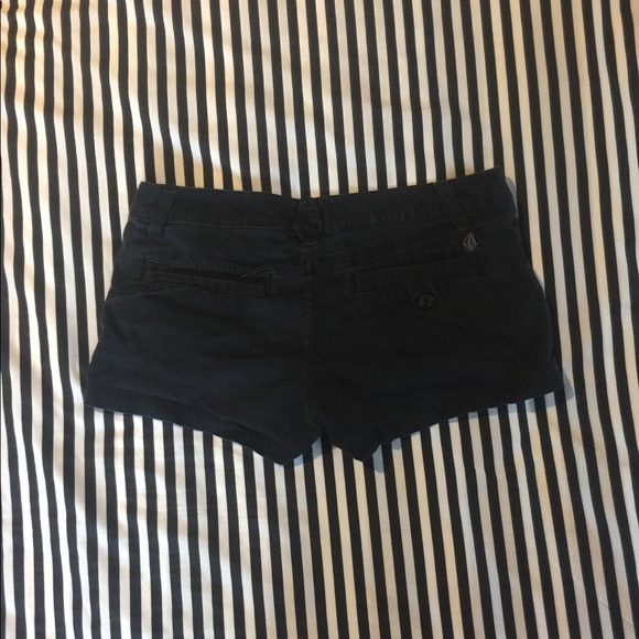 Volcom Shorts - Picture 2 of 2